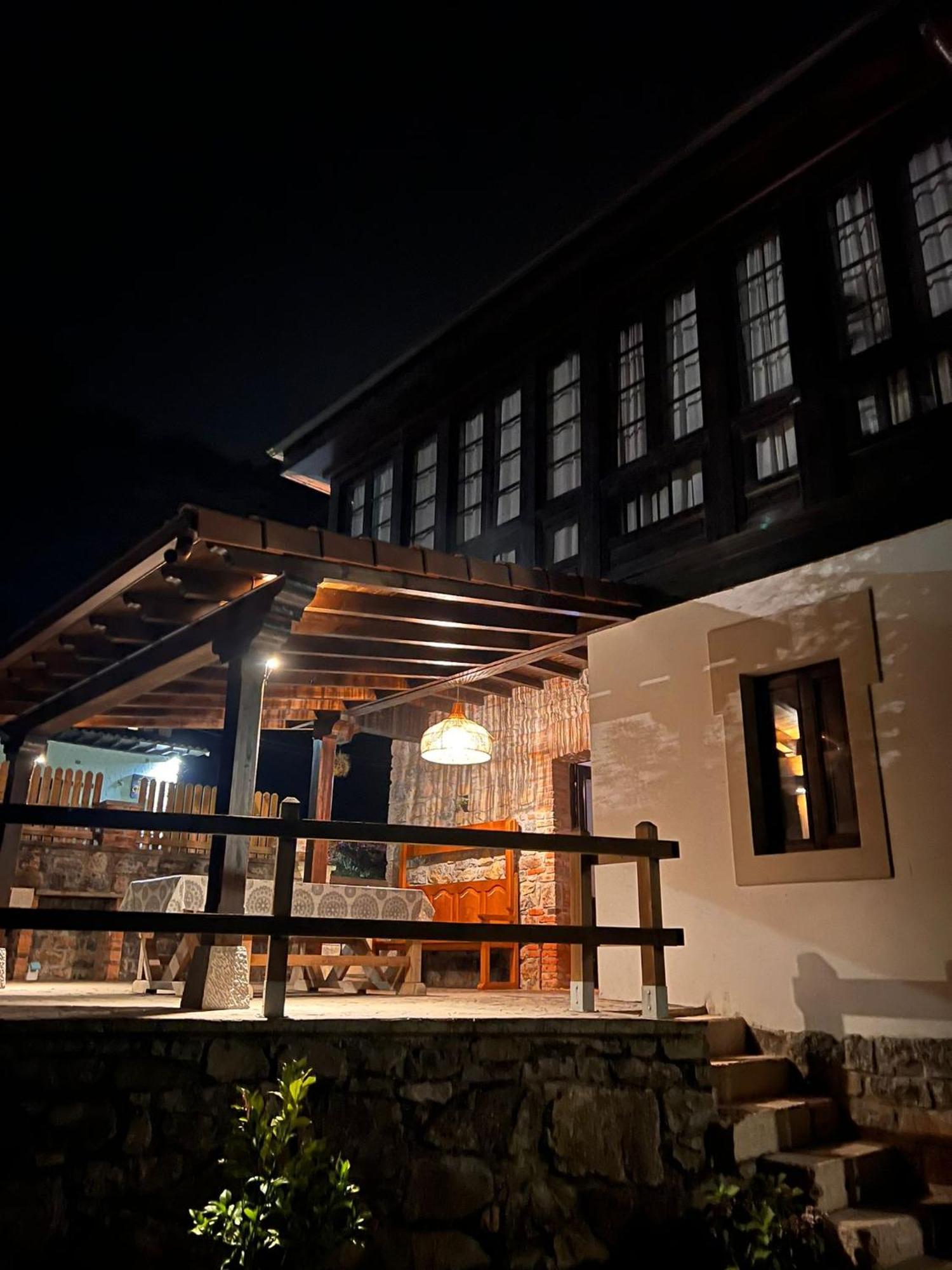 El Reinazu Villa Cangas de Onís Exterior photo